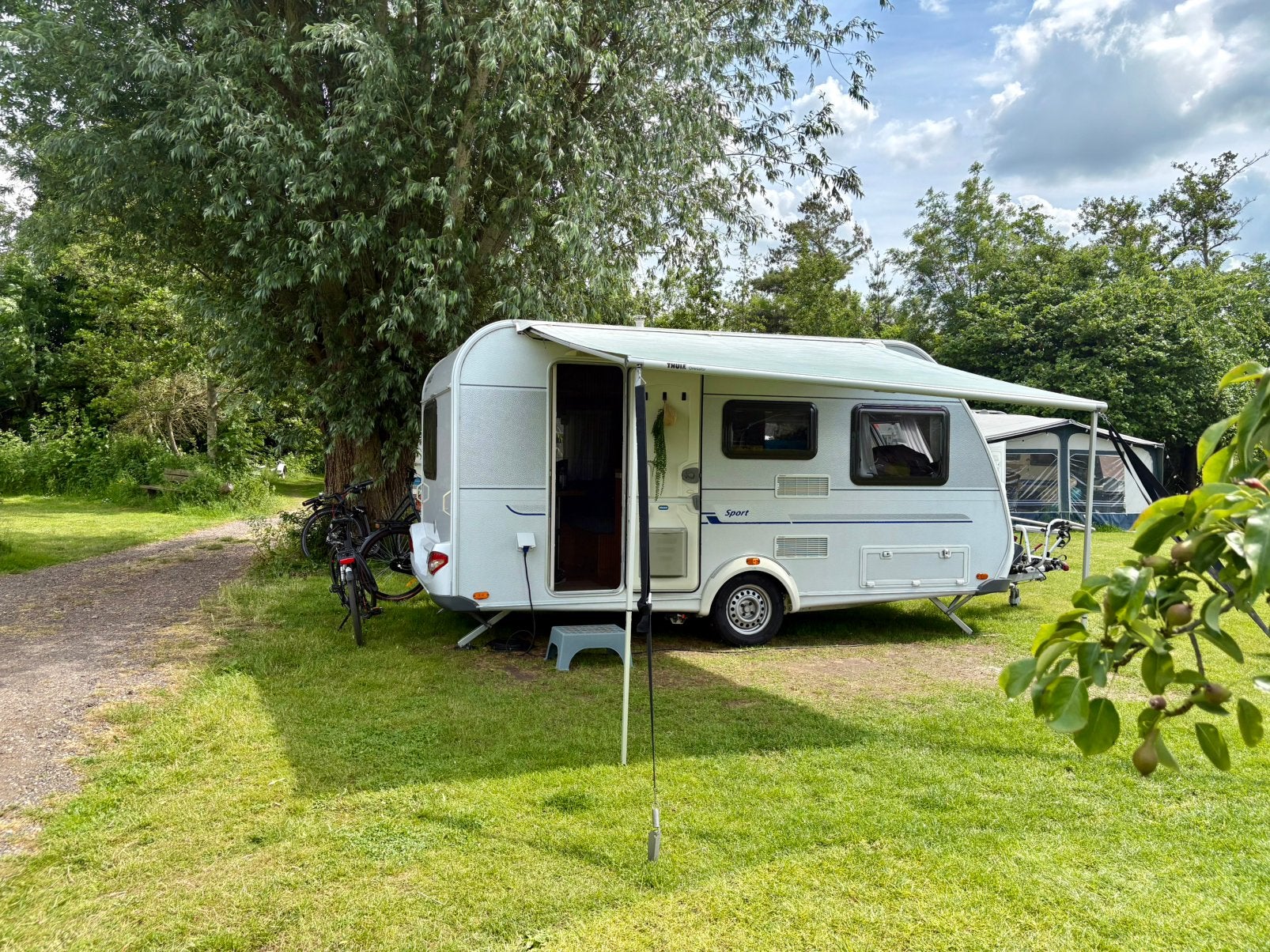 Thule Omnistor 1200 300 cm met extra’s - 200 euro, Ophalen, Gebruikt
