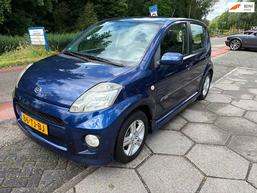 Daihatsu Sirion 2 1.3-16V Comfort + NWE APK + TREKHAAK!, Auto's, Daihatsu, Voorwielaandrijving, Stof, Gebruikt, 31 €/maand