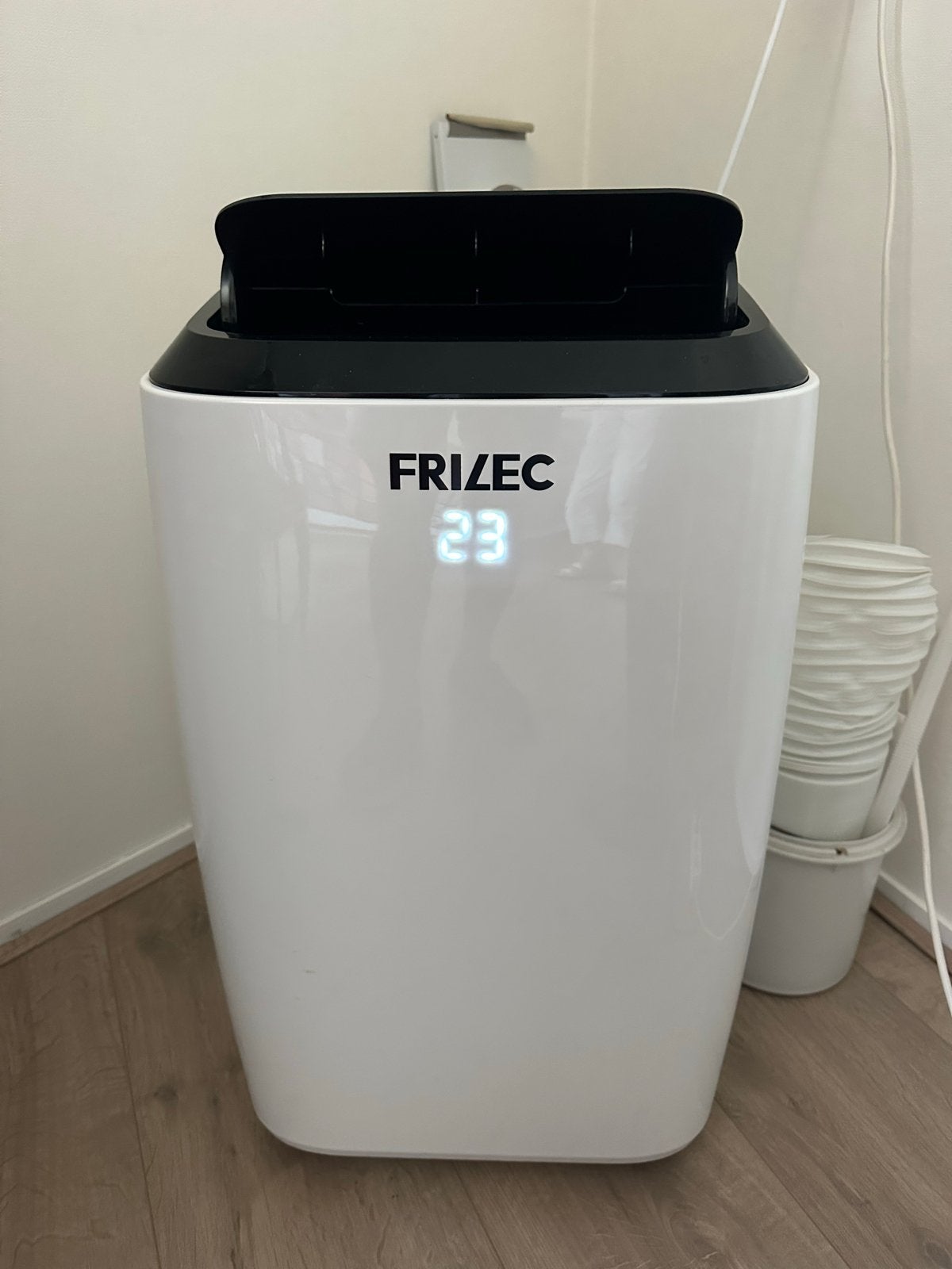FriZec Mobiele Airco CM 90949 we - 2.5 kW Koelcapaciteit, Witgoed en Apparatuur, Ophalen, Minder dan 60 m³, 3 snelheden of meer
