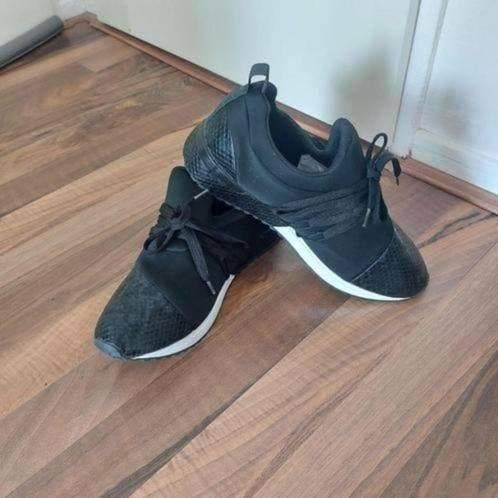 Zwarte sneakers van Claudia Ghizzani, Maat 39, Ophalen of Verzenden, Gedragen, Zwart, Sneakers of Gympen