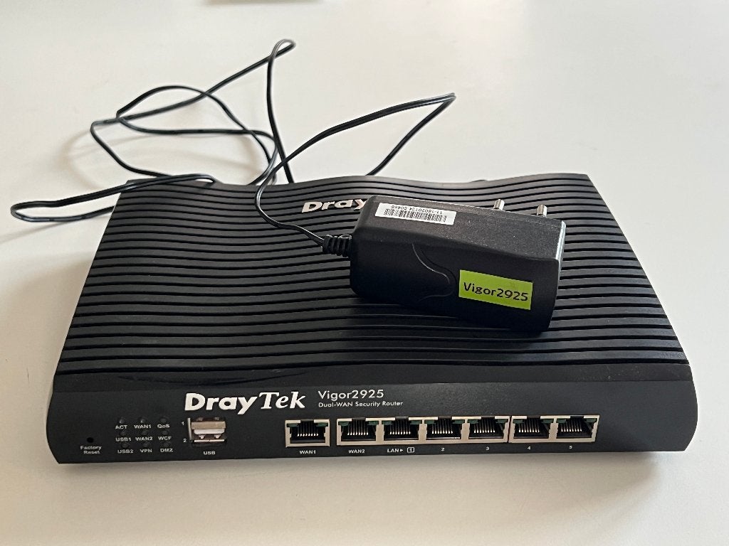 DrayTek 2925 Vigor Router Firewall **UNCLAIMED**, Computers en Software, Ophalen of Verzenden, Gebruikt, Router, DrayTek
