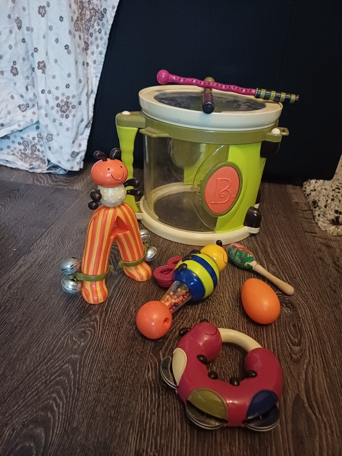 B. Toys Muziekset met Trommel en Instrumenten, Ophalen of Verzenden, Gebruikt
