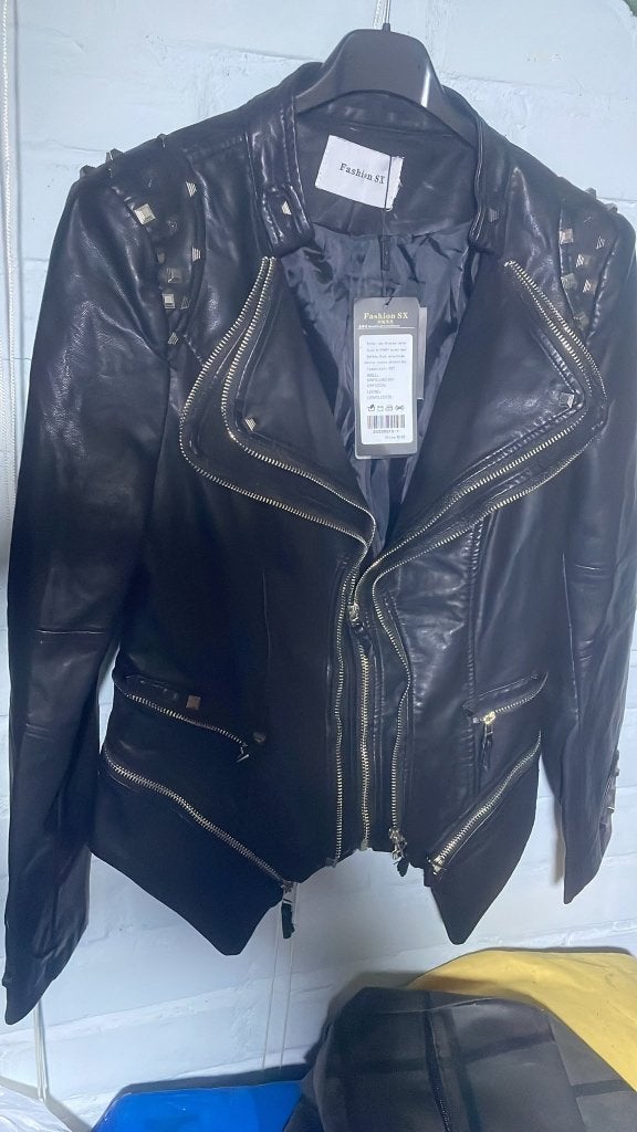 NIEUW: Echt Leren Dames Bikerjas met Studs – Maat XS – €15, Ophalen of Verzenden, Nieuw, Maat 34 (XS) of kleiner, Zwart