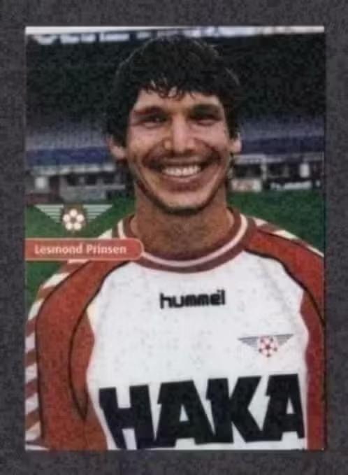 Voetbal FC Emmen Lesmond Prinsen Brasserie., Ophalen of Verzenden, 1980 tot heden, Ongelopen, Sport en Spel