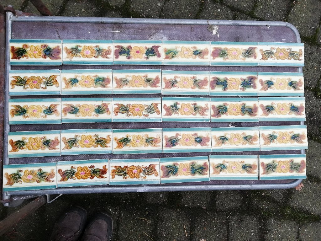 30 stuks mooi afgebiesde antieke randtegels 15x7,5cm, Ophalen