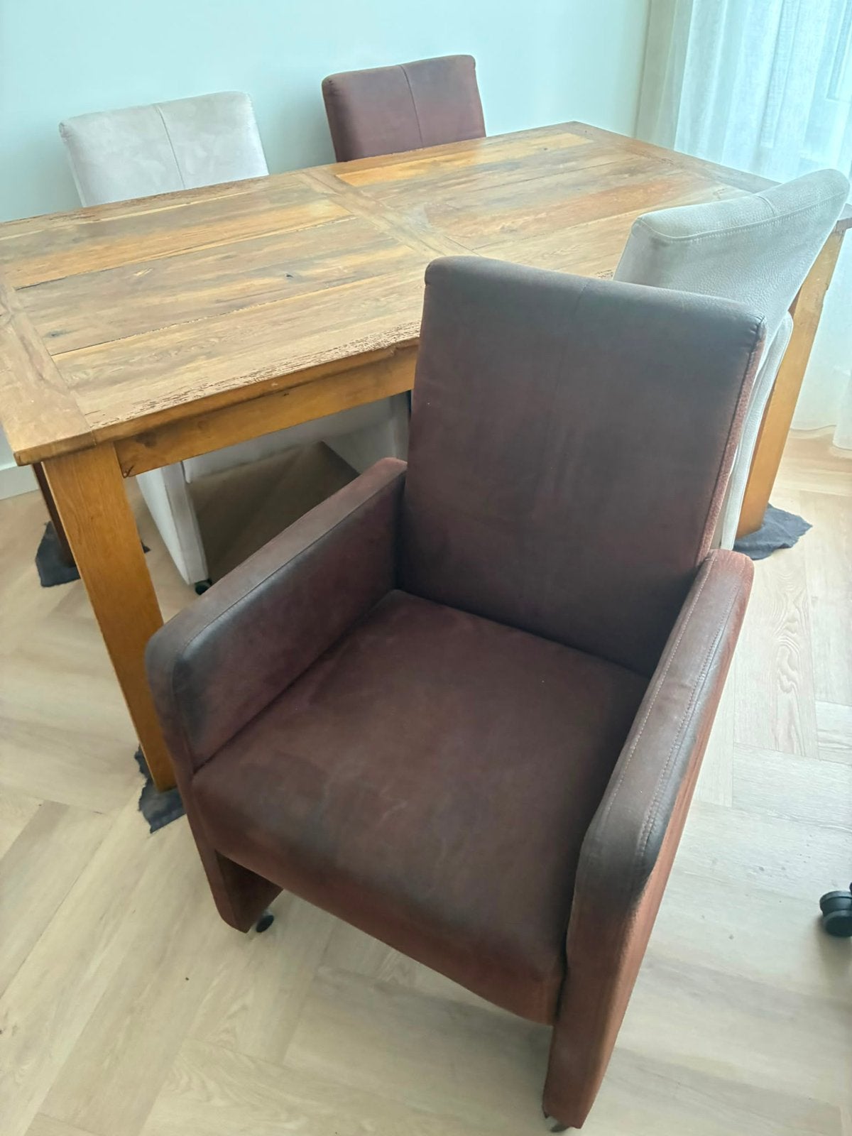 Eiekenhouten tafel met 4 stoelen, Huis en Inrichting, Tafels | Eettafels, Ophalen, Strak, 50 tot 100 cm, 150 tot 200 cm