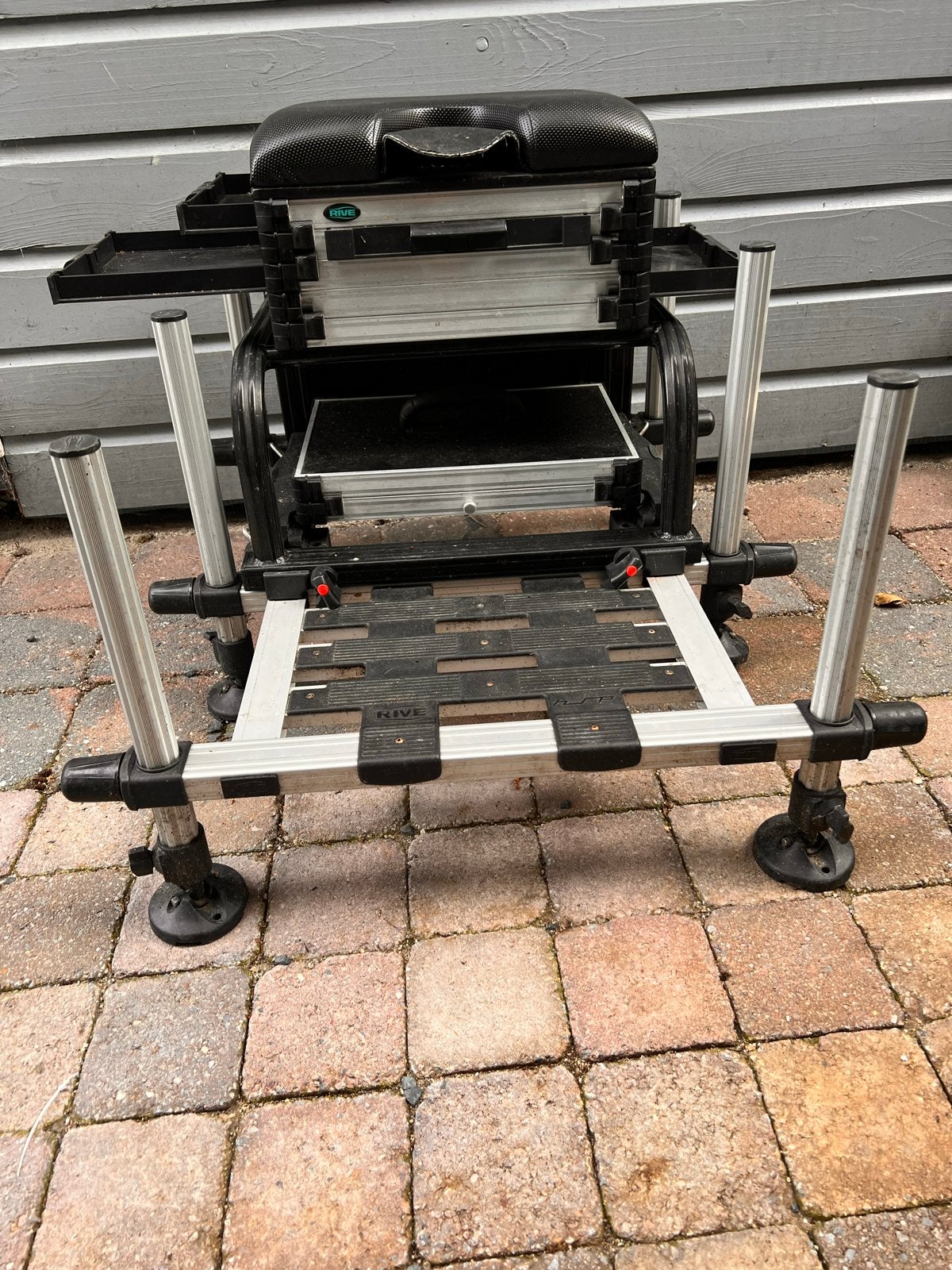 Rive zitkist met accessoires - Perfect voor de visser, Ophalen, Zo goed als nieuw, Overige typen