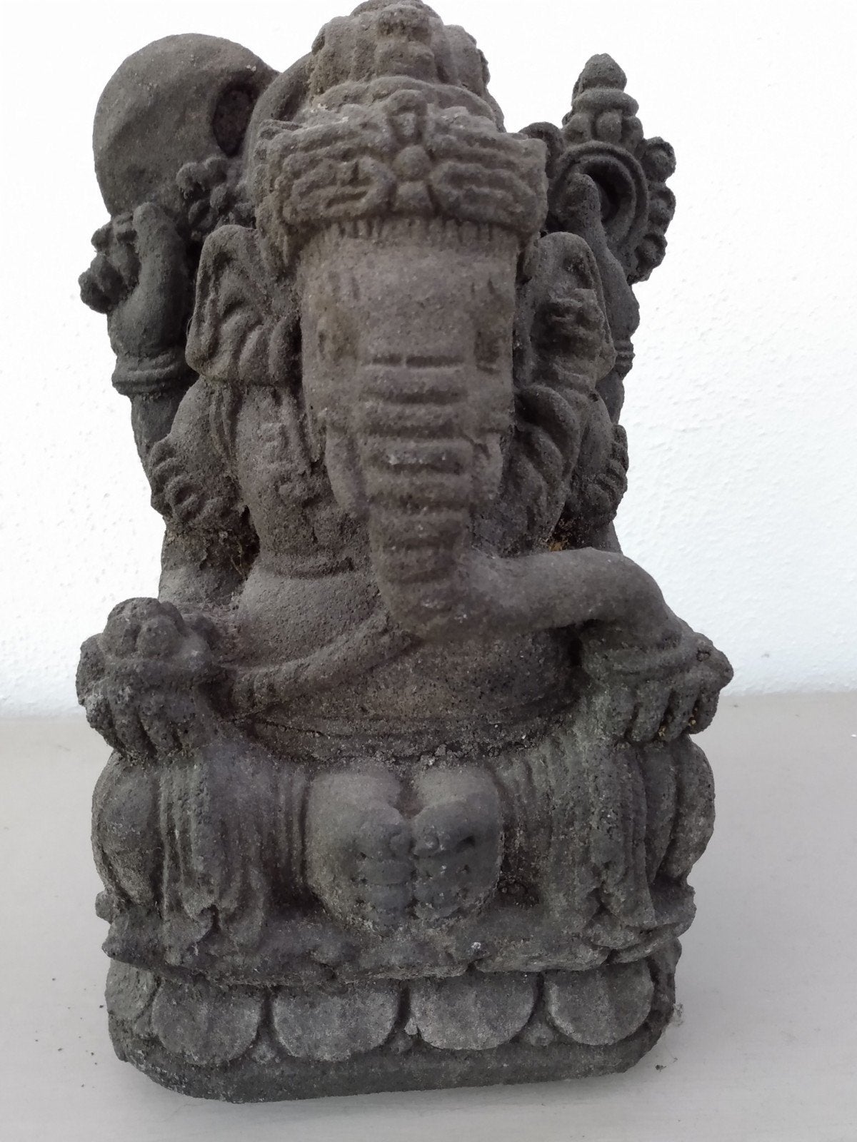 Prachtig stenen Ganesha beeld, Huis en Inrichting, Woonaccessoires | Boeddhabeelden, Ophalen of Verzenden, Zo goed als nieuw