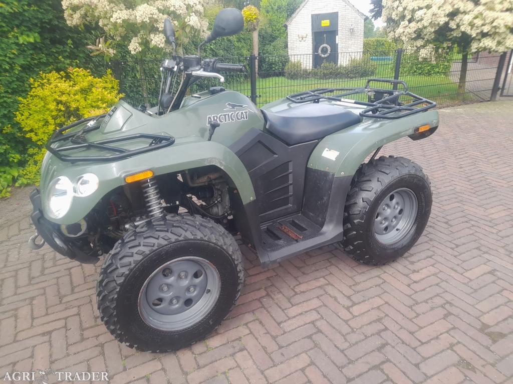 Arctic cat 400cc 4x4 met autokenteken Quad ATV, 400 cc, -, Niet opgegeven, Niet opgegeven