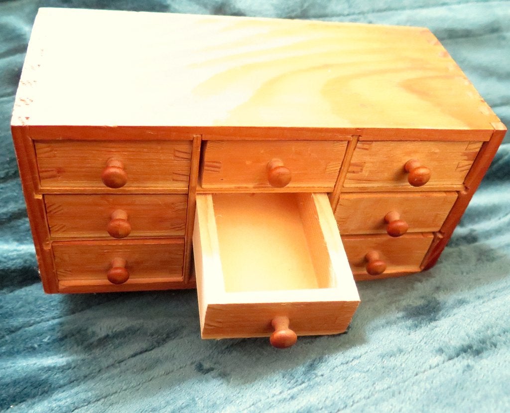 LADENKASTJE - ca. 20 x 10 x 9 cm - fraai miniatuur timmerma, Ophalen of Verzenden