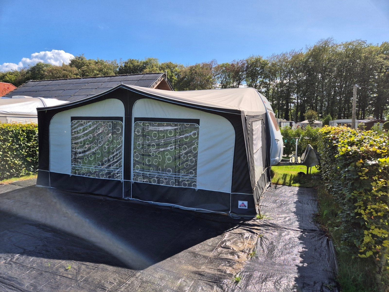 Dethleffs Camper 430 (2001) met mover, voortent en luifel, Caravans en Kamperen, Luifel, Rondzit, Dwarsbed, Particulier