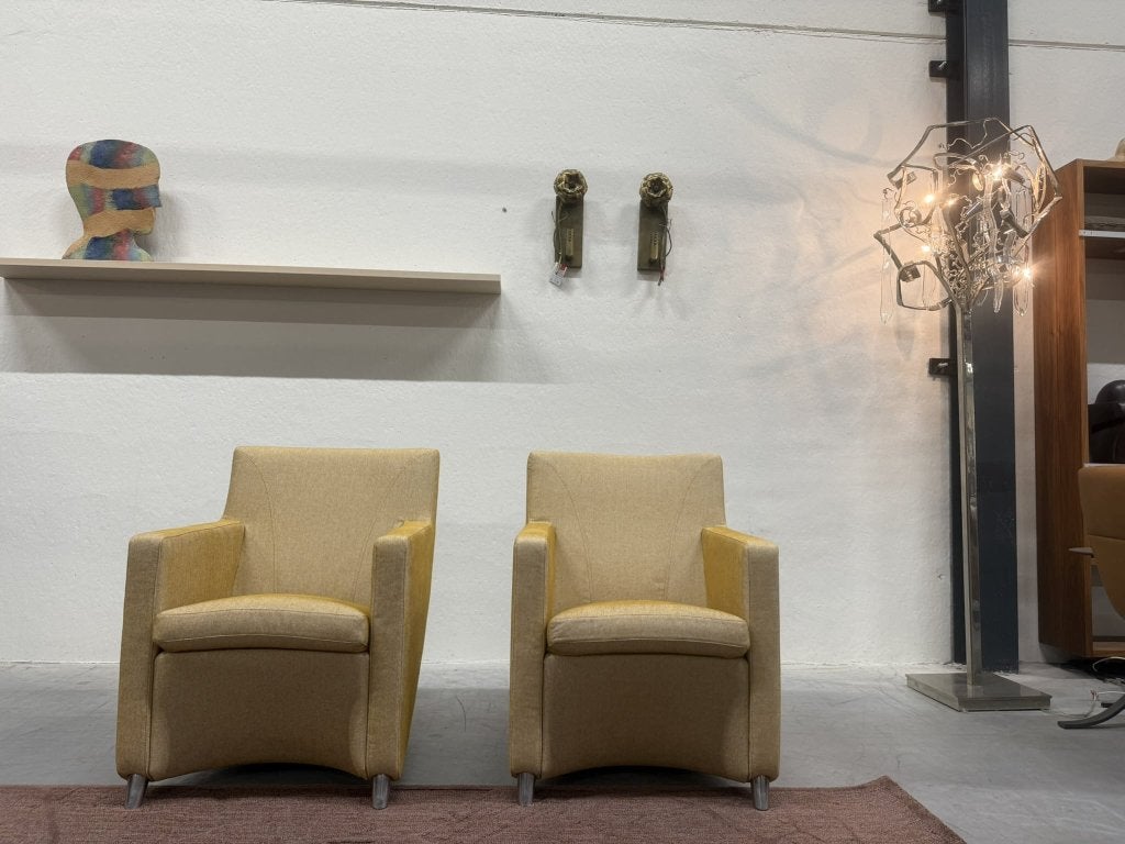 2 Nieuw Leolux Dolcinea Fauteuils geel stof Design stoel, Leolux, Info@leolux.nl, Nieuw, 75 tot 100 cm