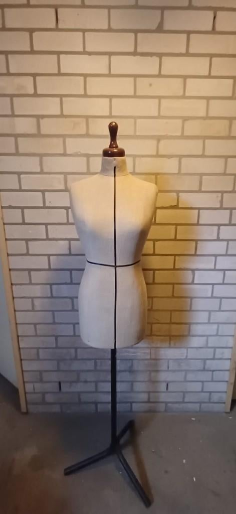 professionele moulagepop, Hobby en Vrije tijd, Ophalen, Gebruikt, Garen of Naald(en)