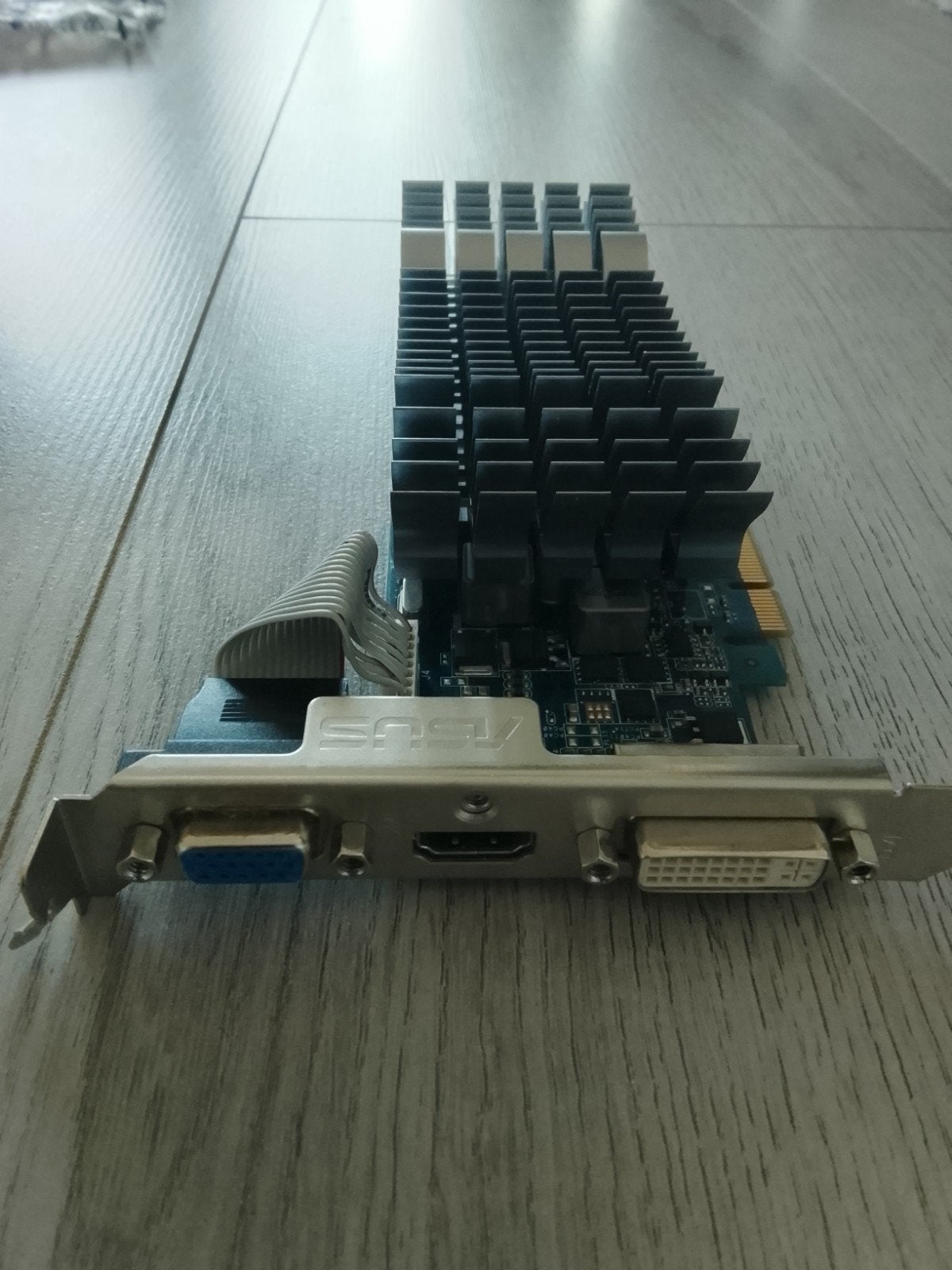 Asus GeForce GT610SL 1GD3 L videokaart, Computers en Software, GDDR3, HDMI, Ophalen of Verzenden, Zo goed als nieuw