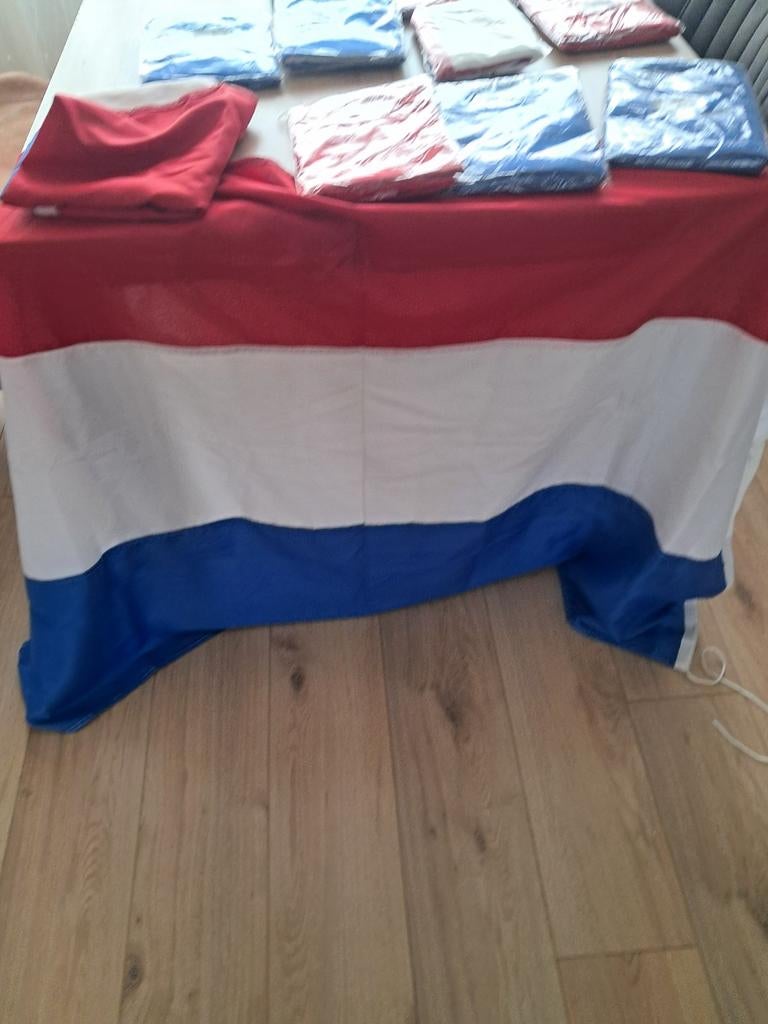 Nieuwe vlaggen 12stuks van100x150, Ophalen of Verzenden, Nieuw