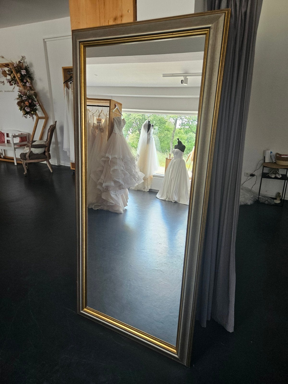 grote grijze spiegel, Huis en Inrichting, Woonaccessoires | Spiegels, Ophalen, Zo goed als nieuw, 75 tot 100 cm, 150 tot 200 cm
