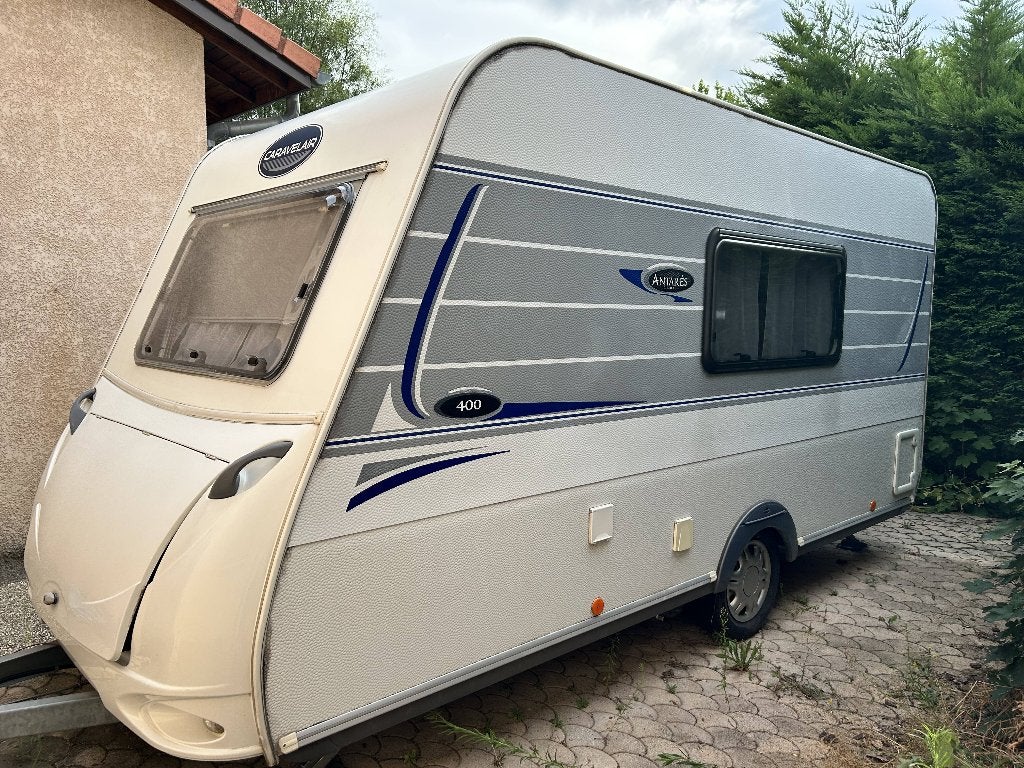 Te koop: Caravelair ANTARES LUXE 400 caravan, bouwjaar 2014, Treinzit, Particulier, Luifel, 5 tot 6 meter
