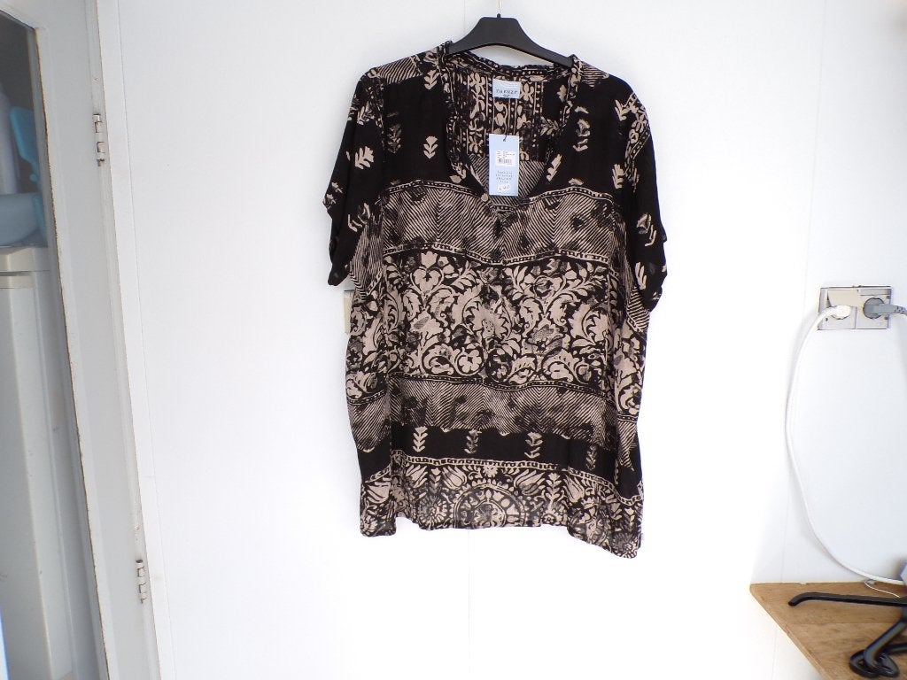 Top Zhenzi zwart/beige v-hals maat XL - 54/56 nieuw!, Zhenzi, Meerkleurig, Nieuw, Nvt