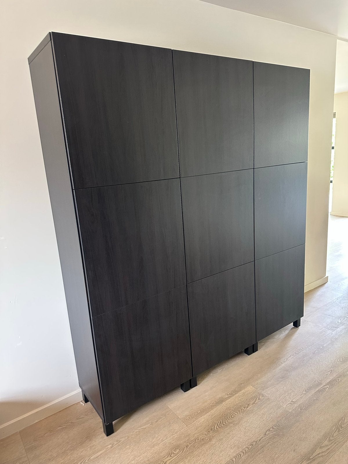 Moderne Servieskast Zwart Hout - Ruime Opbergruimte, Ophalen, 150 tot 200 cm, Zo goed als nieuw, 25 tot 50 cm
