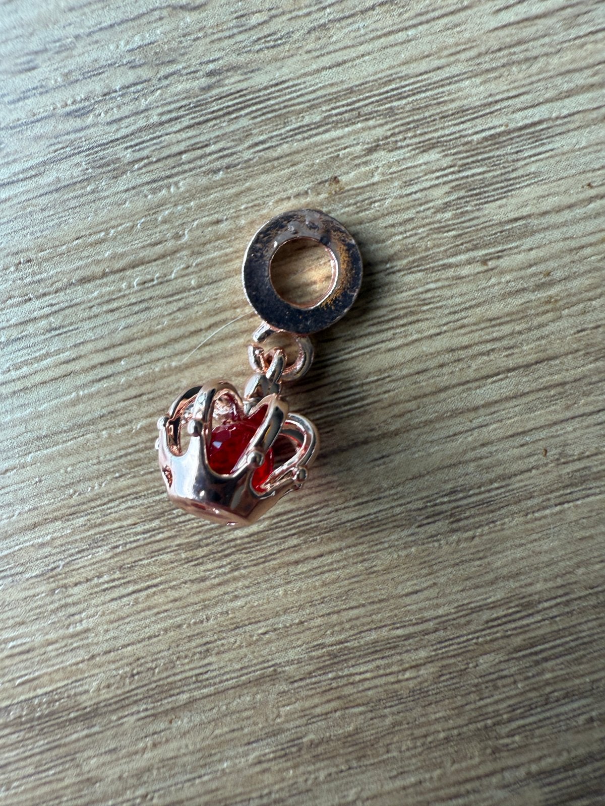 Bedel voor Pandora armbanden - Kroon met rode steen, Overige materialen, Gebruikt, Pandora, Ophalen of Verzenden