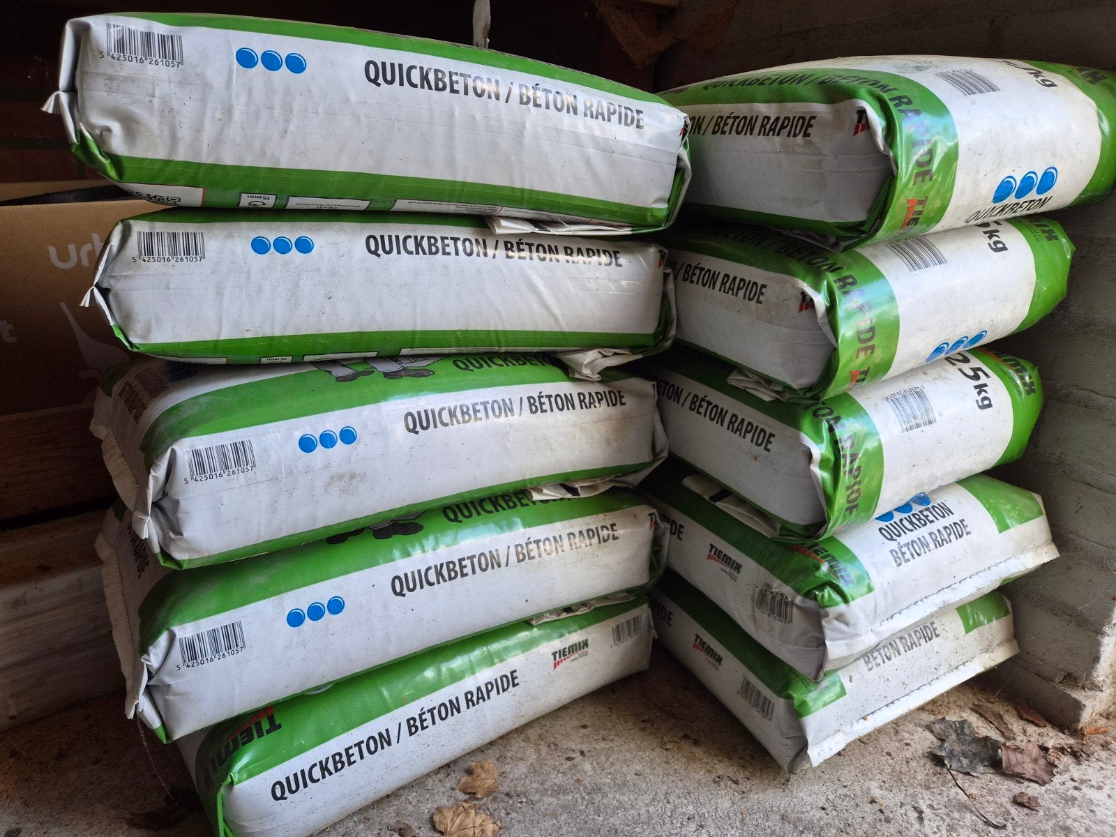 Tieman Quickbeton 25kg - 10 zakken, snelbeton, snel-drogend, Doe-het-zelf en Verbouw, Ophalen, Nieuw