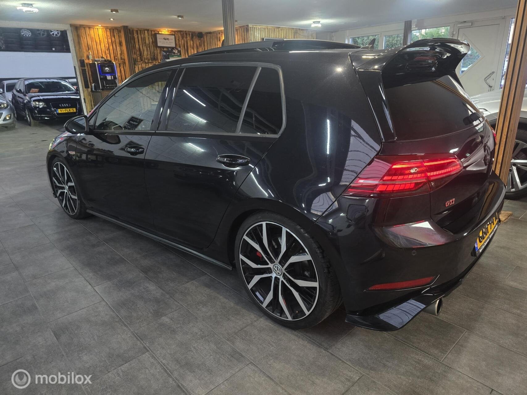 Volkswagen Golf 2.0 TSI GTI Performance| Pano| Acc| Virtual, Gebruikt, Euro 6, 4 cilinders, Zwart