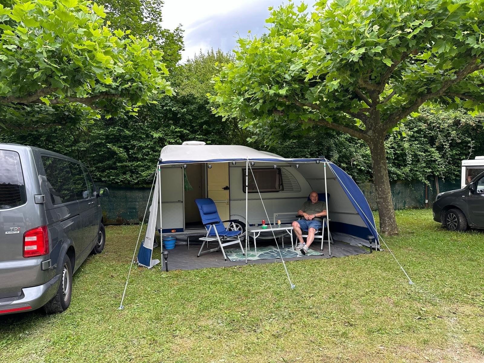 Kip Caravan 37K - Compact en Compleet, Caravans en Kamperen, Kip, Treinzit, 750 - 1000 kg, Particulier