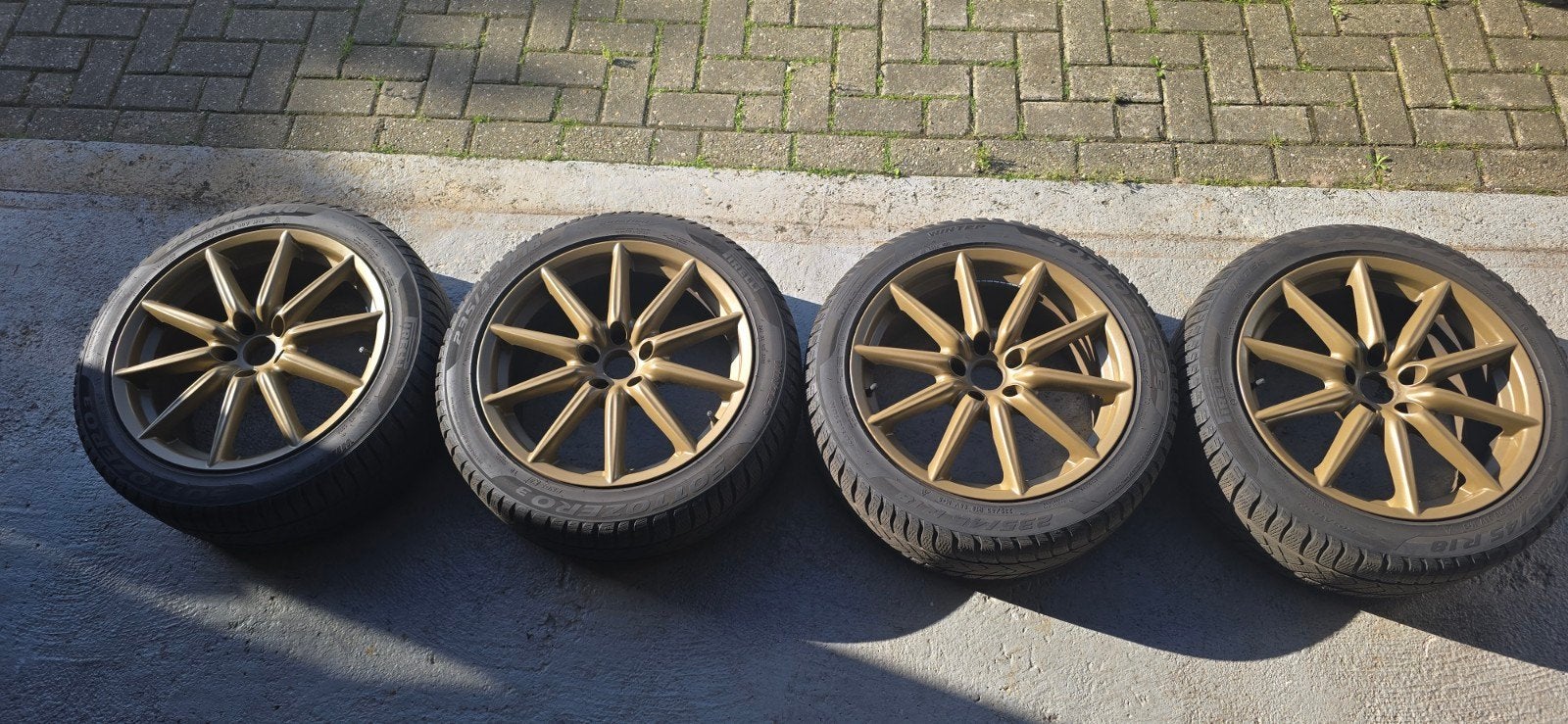 Alfa Romeo 18" Ti wielen goudkleurig zijdeglans winterset, Ophalen, Zo goed als nieuw, Auto, Overige merken