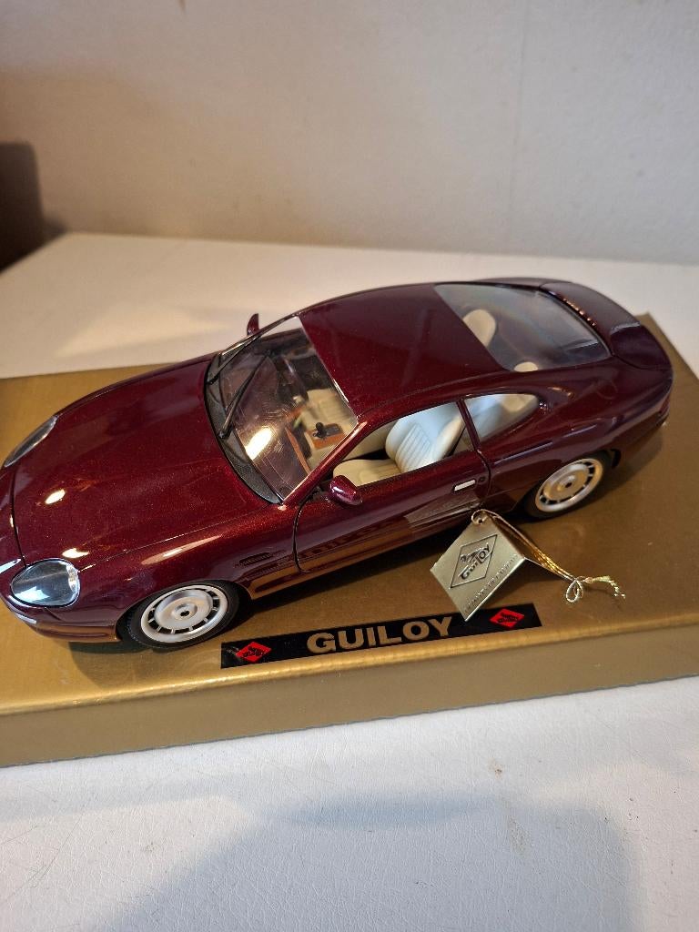 ASTON MARTIN  D B 7  1 : 18  AUTO, Ophalen, Zo goed als nieuw, Auto, Overige merken