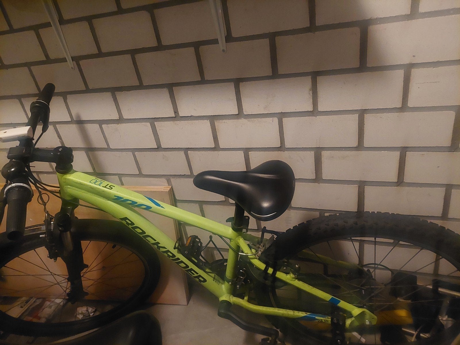 Rockrider ST100 26 inch kinderfiets - Zo goed als nieuw, Fietsen en Brommers, Fietsen | Kinderfietsjes, Ophalen, Zo goed als nieuw