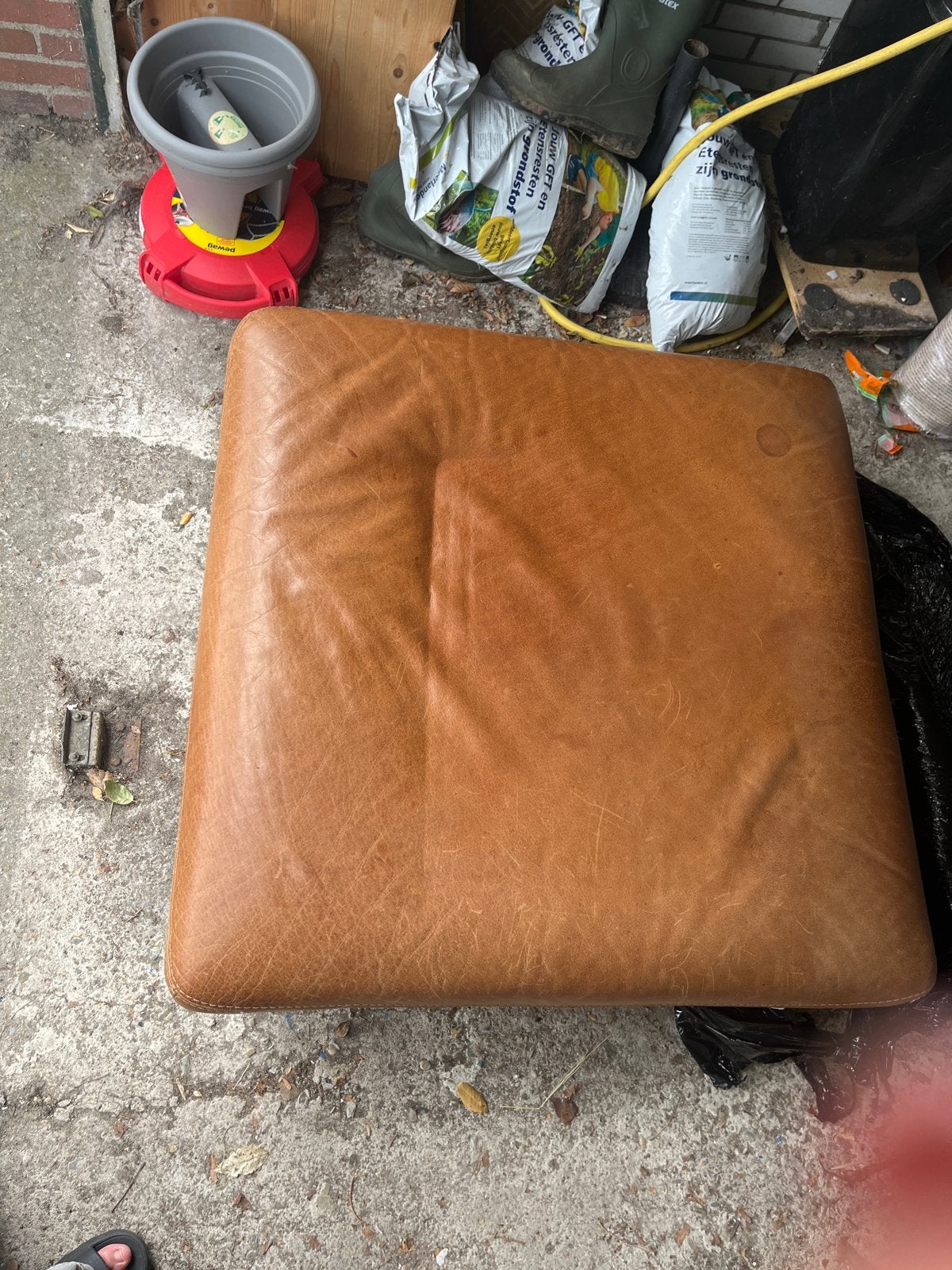 Leren poef / hocker - Cognac kleurig, Ophalen, Gebruikt, Vierkant, Leer