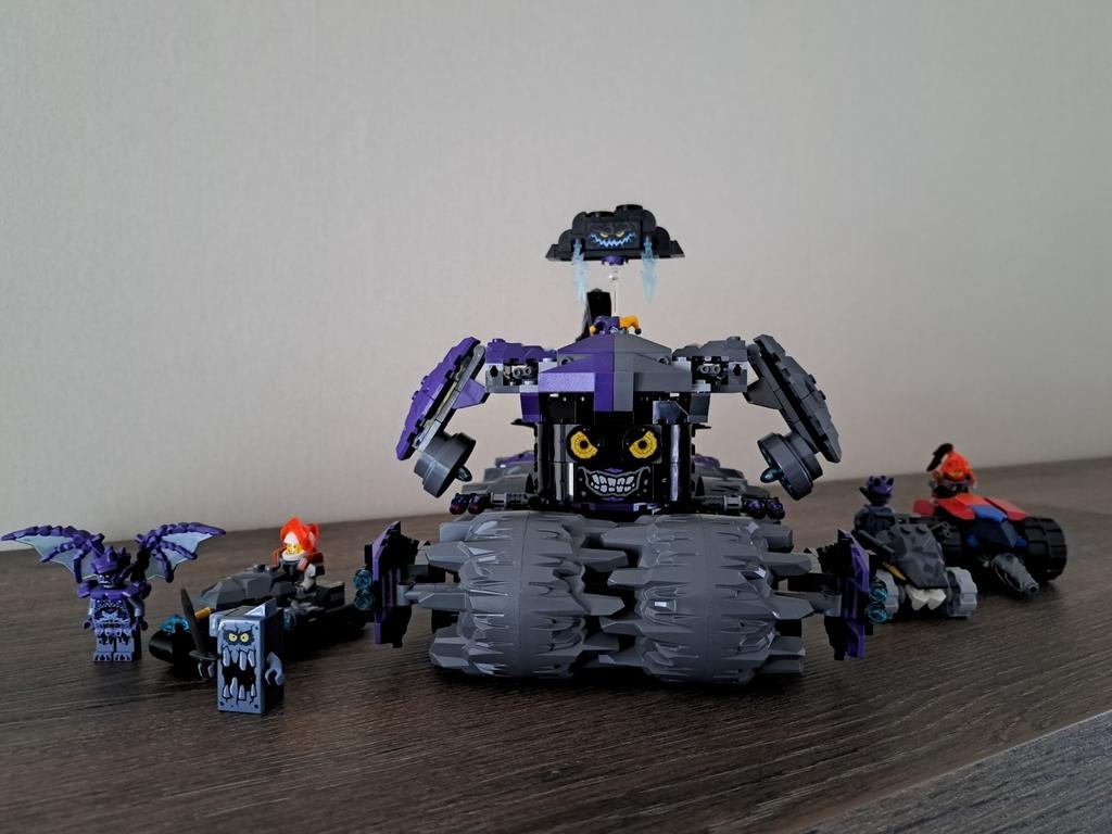 Lego Nexo Knights 70352 Jestro's hoofdkwartier, Ophalen of Verzenden, Zo goed als nieuw