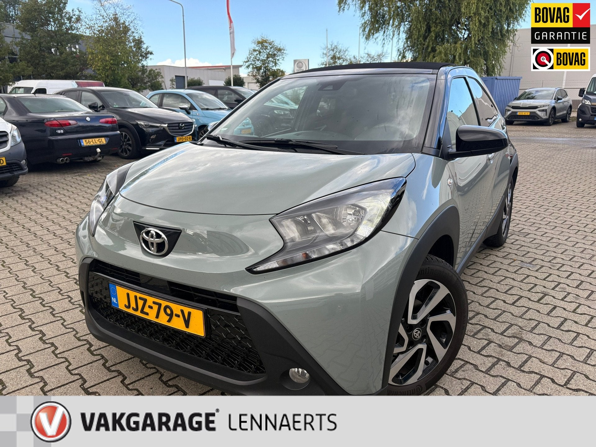 Toyota Aygo X 1.0 VVT-i S-CVT Envy CABRIO (RIJKLAARPRIJS/BOV, 12 maanden, Stof, Gebruikt, 4 stoelen