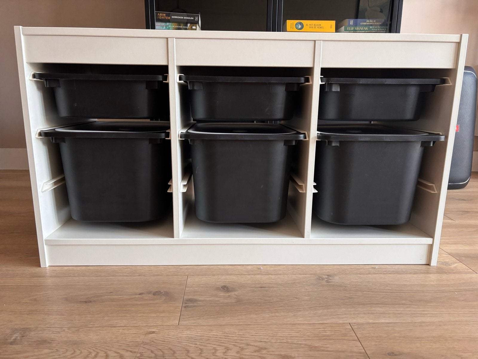 Ikea Trofast basiselement wit met zwarte bakken, Ophalen, Zo goed als nieuw, Kast