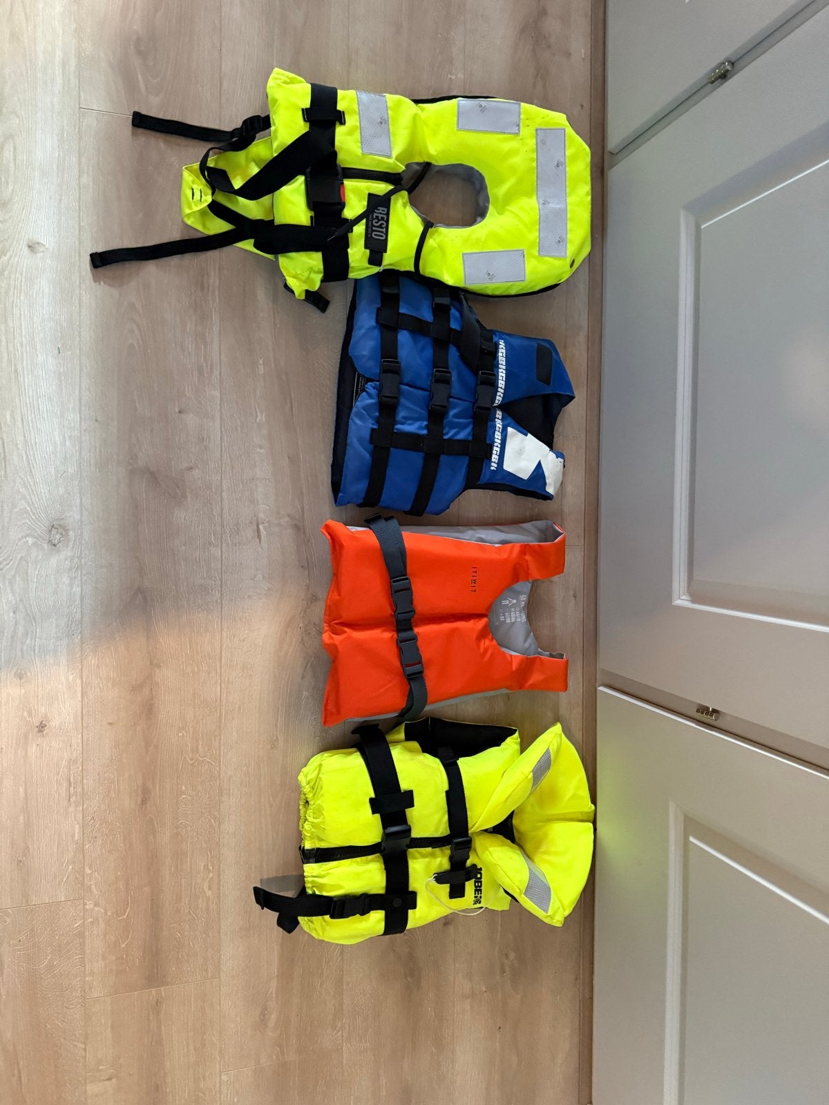 Reddingsvesten en zwemvesten voor kinderen en volwassenen, Watersport en Boten, Accessoires en Onderhoud, Gebruikt, Overige typen