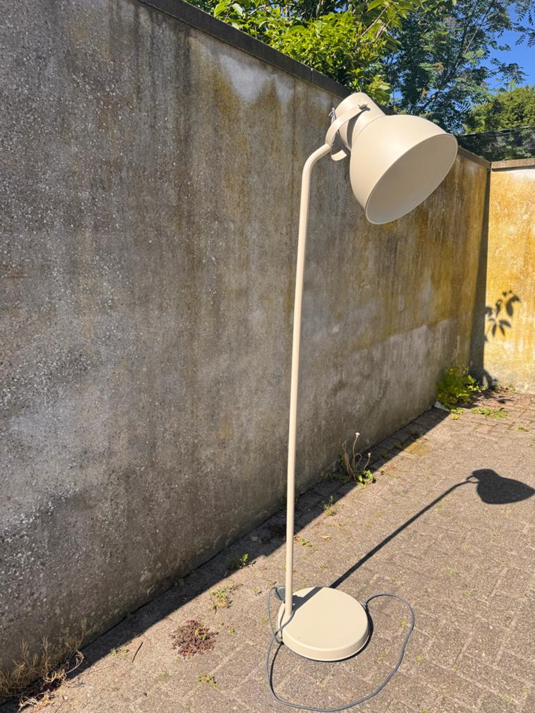 IKEA Hektar Vloerlamp - Beige/Crème, Ophalen, Gebruikt, Metaal, 150 tot 200 cm