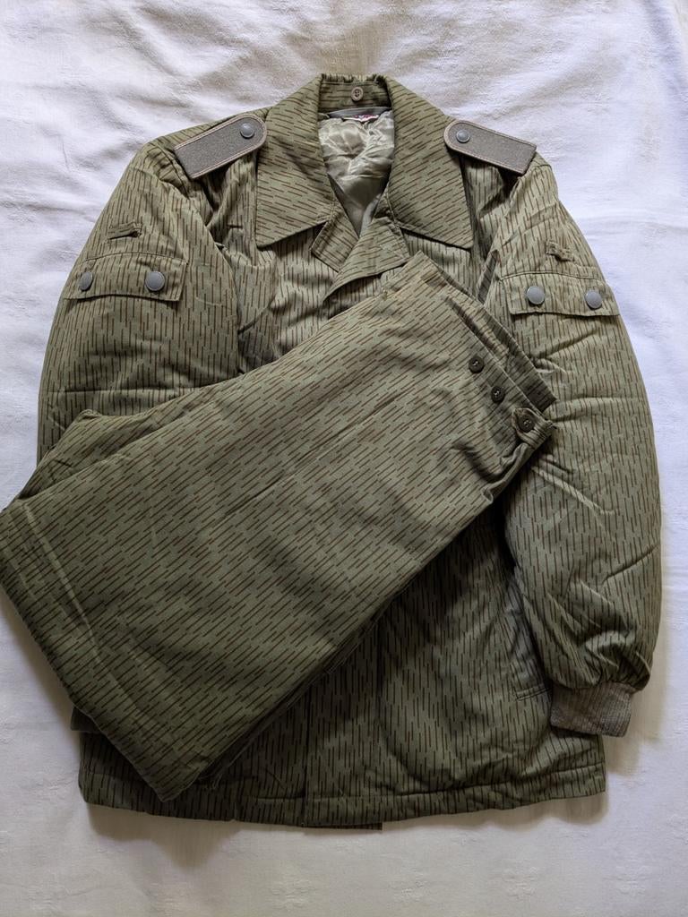 NVA DDR WINTERstrichtarn vroeg uniform jas broek tenue, Ophalen of Verzenden, Landmacht, Duitsland, Kleding of Schoenen