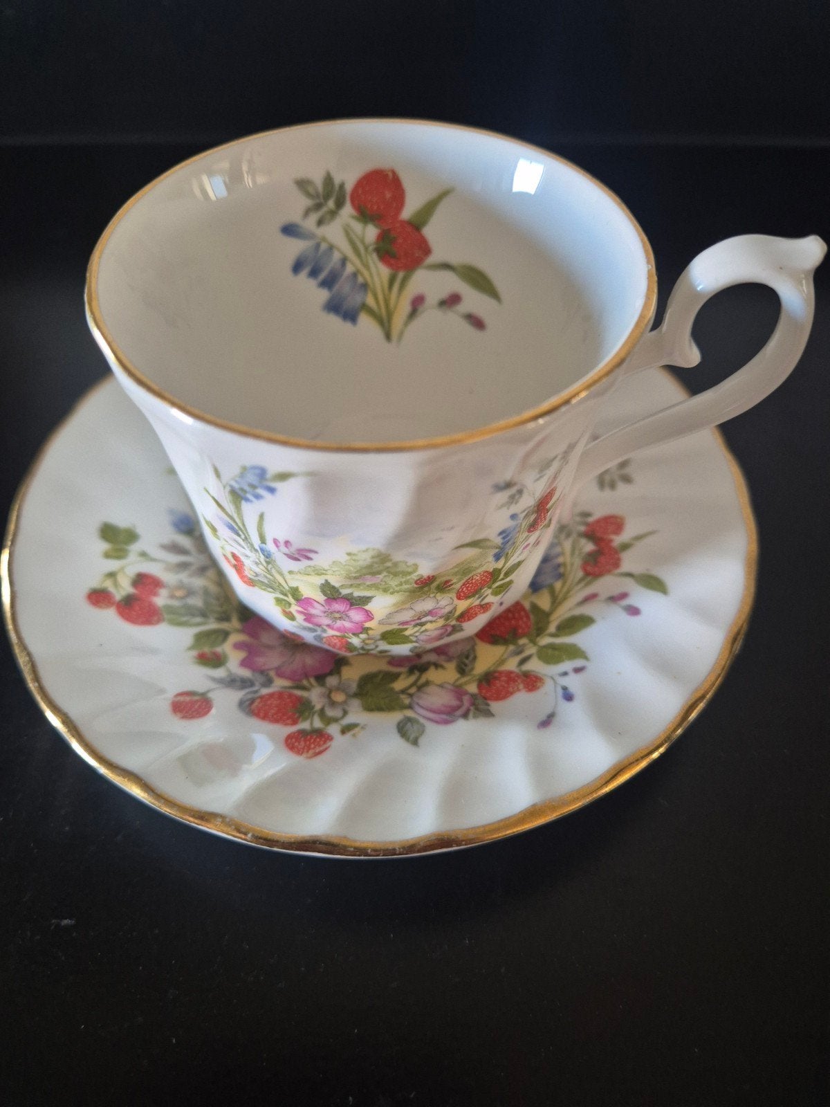 Royal Kendal porselein, Ophalen of Verzenden, Zo goed als nieuw, Porselein, Kop en/of schotel