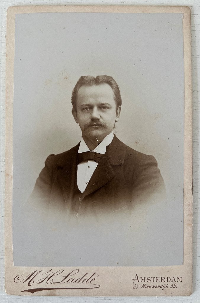 Kabinetfoto - verlovingsfoto fotogr. M.H. Laddé 1894, Verzamelen, Foto's en Prenten, Ophalen of Verzenden, Voor 1940, Gebruikt