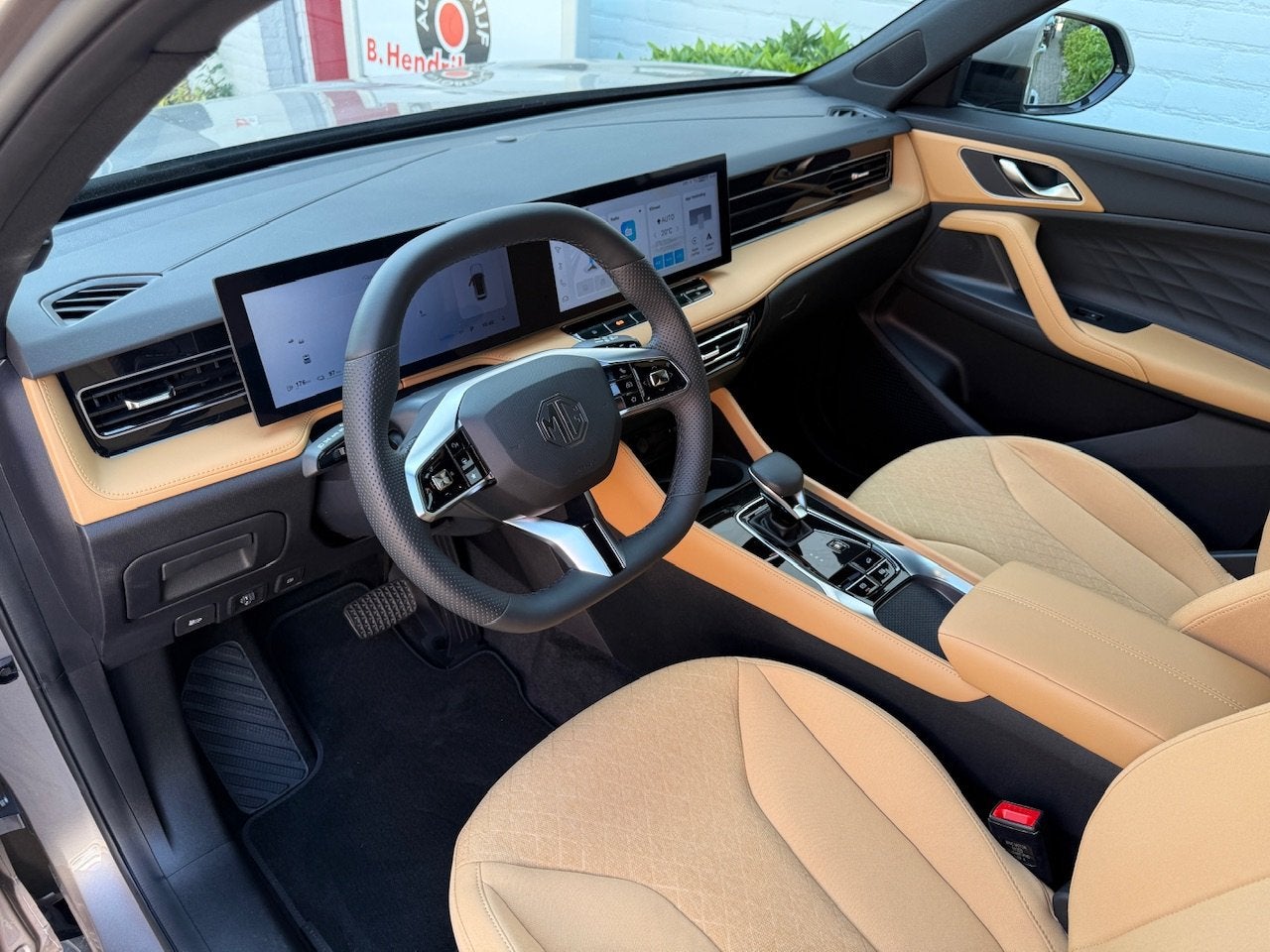 MG Hs 1.5T GDI PHEV Aut Comfort/ Nieuwe voorraad auto/ 100 K, Auto's, Automaat, Stof, Gebruikt, 4 cilinders