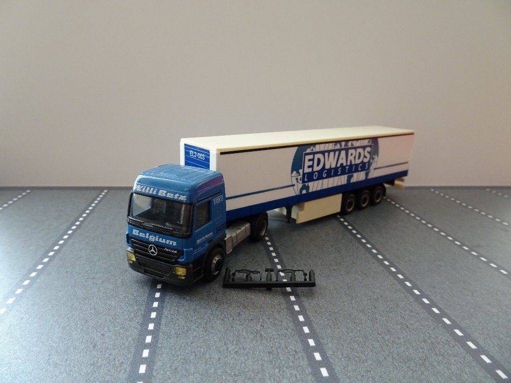 38 herpa mercedes actros willi betz 5439 edwards belgie 1:87, Ophalen of Verzenden, Zo goed als nieuw, Bus of Vrachtwagen, Herpa