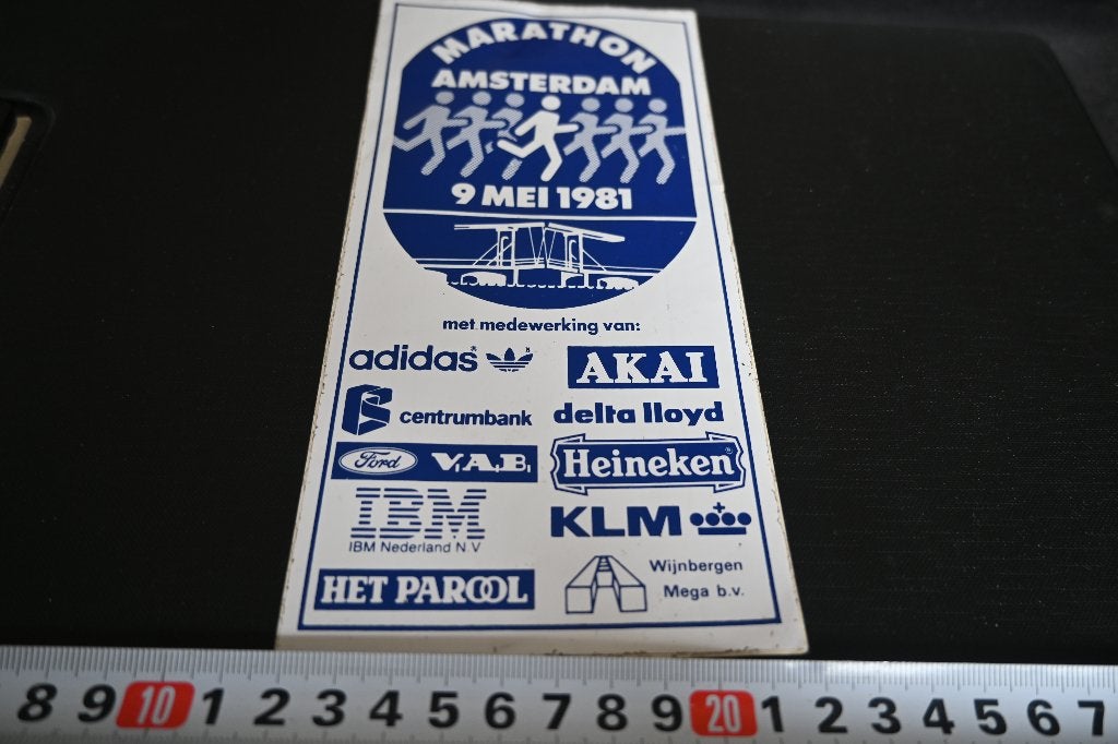 sticker Amsterdam Marathon 1981 Heineken AKAI KLM Adidas, Ophalen of Verzenden, Zo goed als nieuw