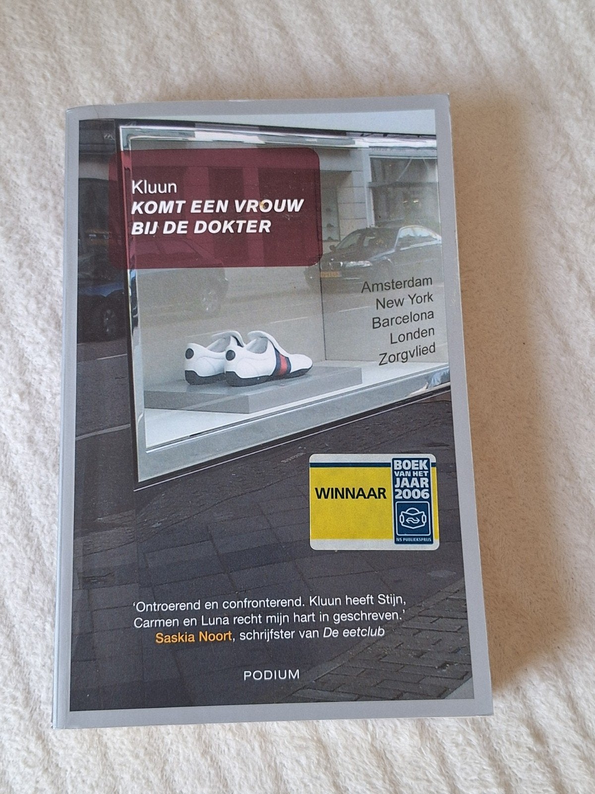 Boek Kluun - Komt een vrouw bij de dokter, Ophalen of Verzenden, Gelezen, Kluun, Nederland