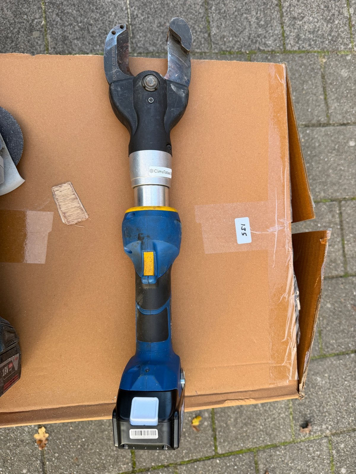 Grote kniptang voor kabel en leiding (accu), Ophalen of Verzenden, Gebruikt, Tang