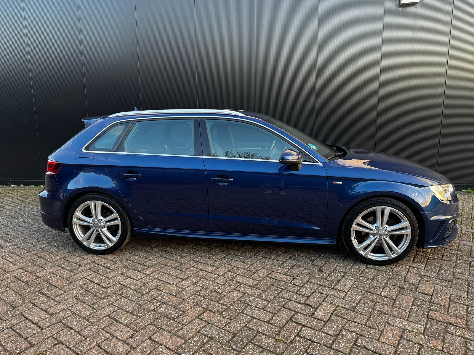 Audi A3 Sportback 1.4 TFSI Ambition ProLine S| Apple Carplay, Blauw, Leder en Stof, 122 pk, Origineel Nederlands