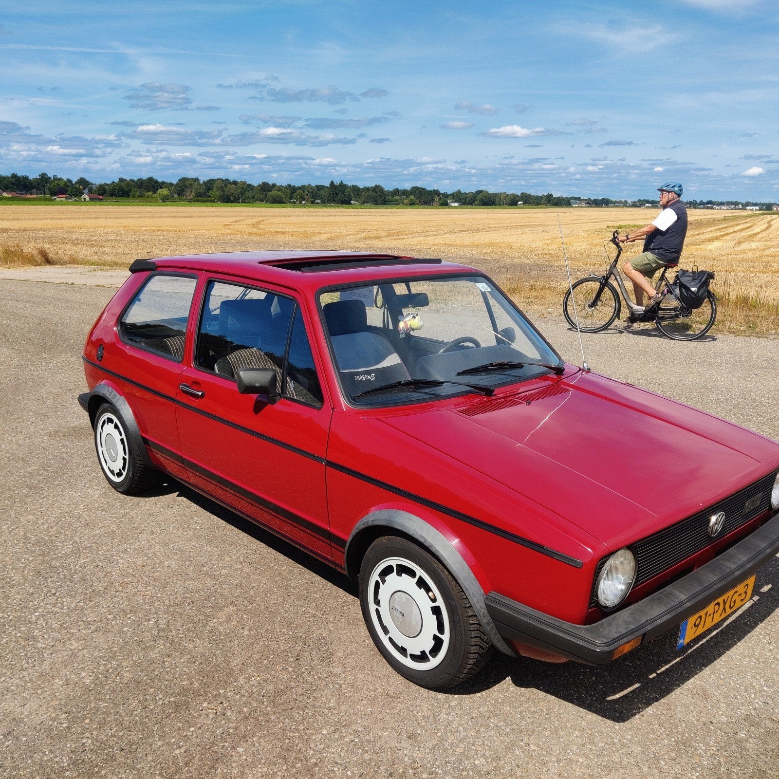 Volkswagen Golf 1.6 TD GT 51KW 1983 Rood, Auto's, Volkswagen, 836 kg, 4 cilinders, 400 kg, 1000 kg