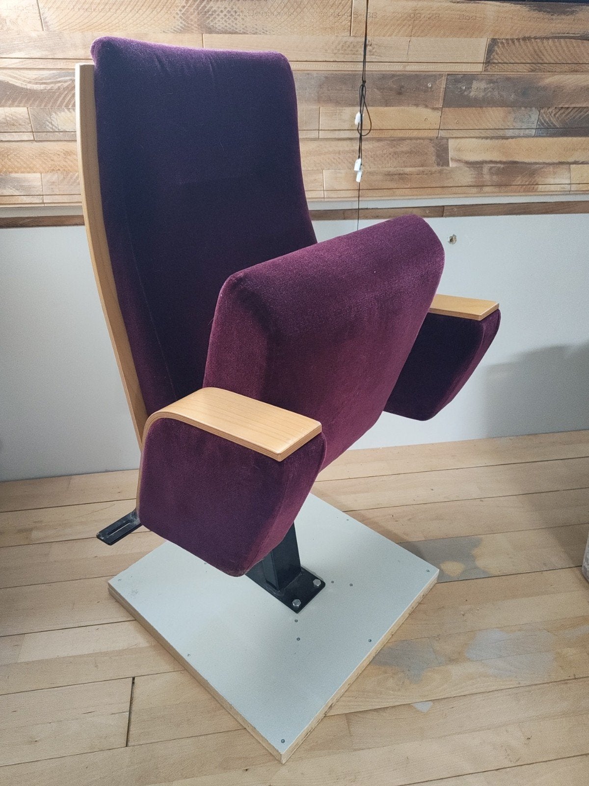bioscoop / theaterstoel, Huis en Inrichting, Ophalen, Zo goed als nieuw, 50 tot 75 cm, Uniek