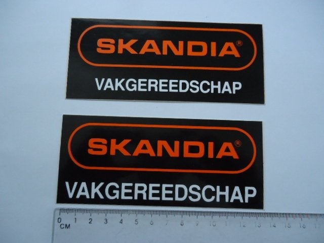 sticker oud SKANDIA merk logo plastic origineel gereedschap, Verzamelen, Stickers, Verzenden, Zo goed als nieuw, Bedrijf of Vereniging