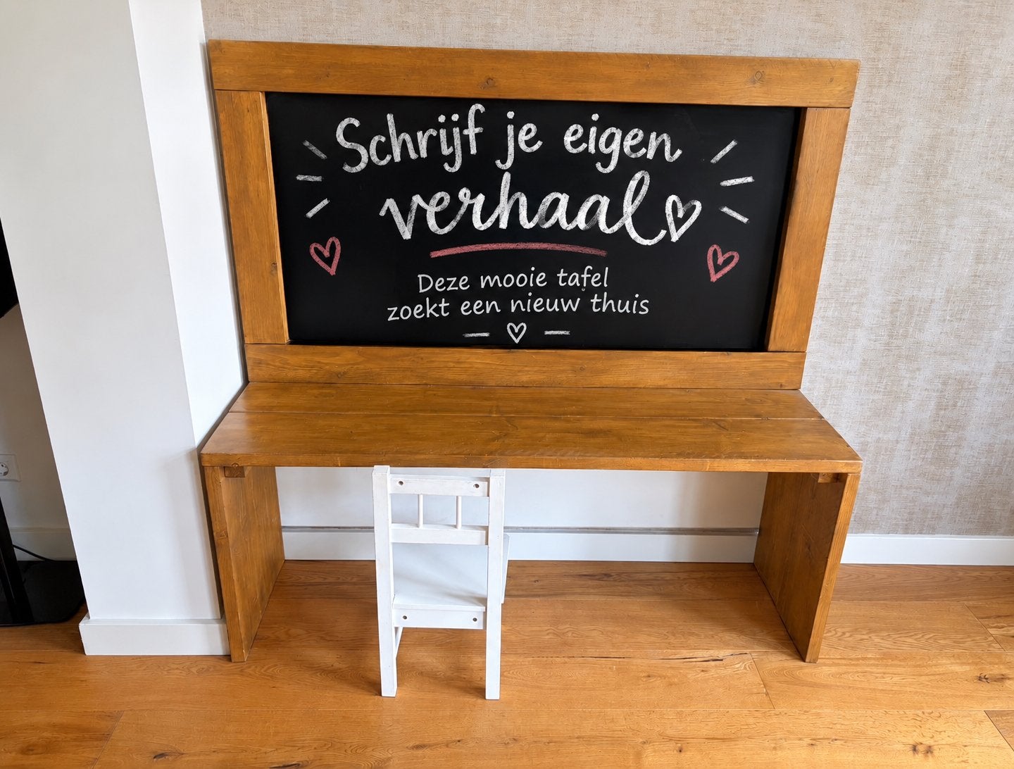 Tafel, krijtbord én eyecatcher in één!, Ophalen of Verzenden, Zo goed als nieuw, Tafel(s)