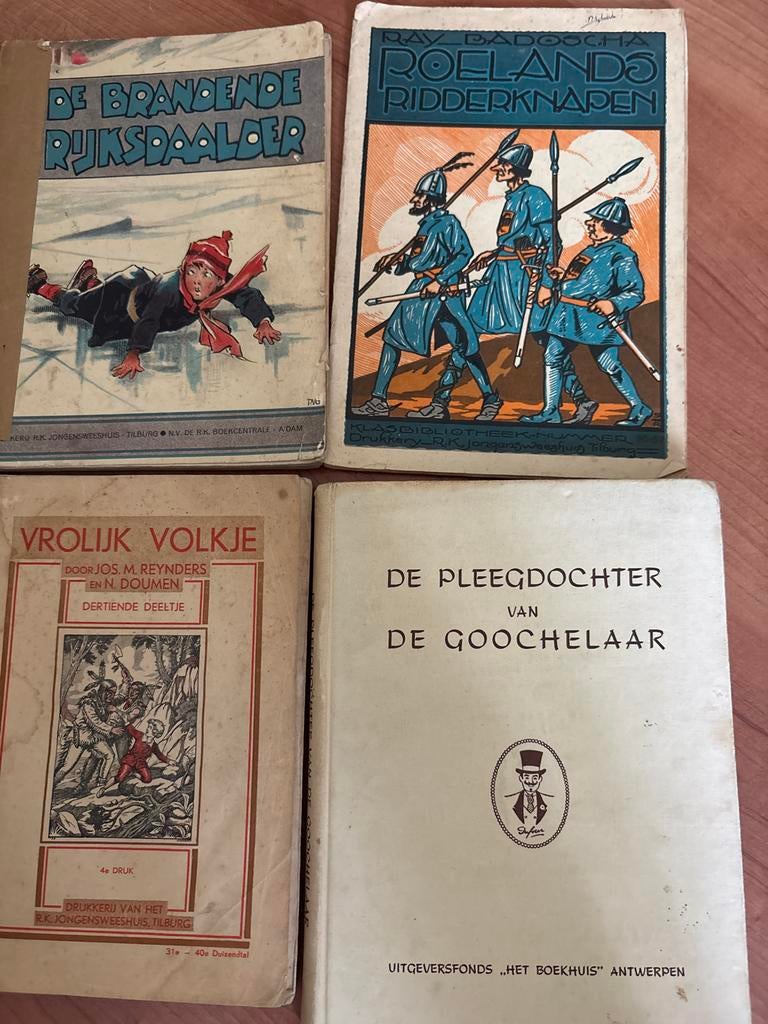 4 oude kinderboeken: De Brandende Rijksdaalder e.a., Ophalen, Gelezen, Fictie algemeen